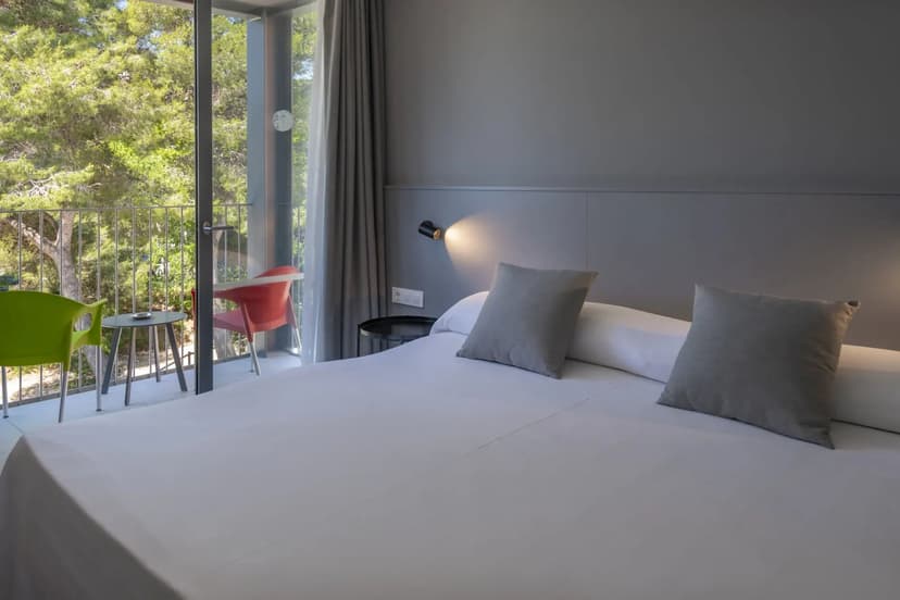 Superior room at Hotel GHT Sa Riera
