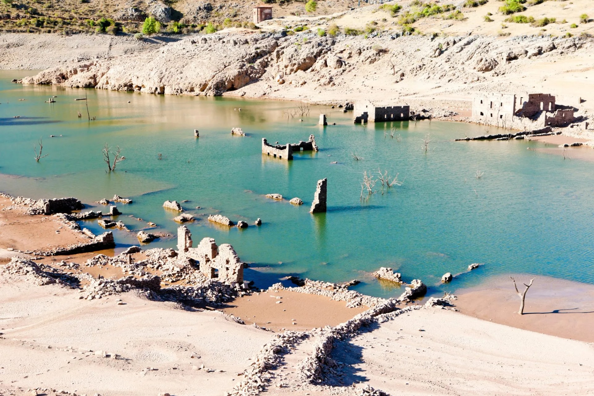 Mansilla reservoir