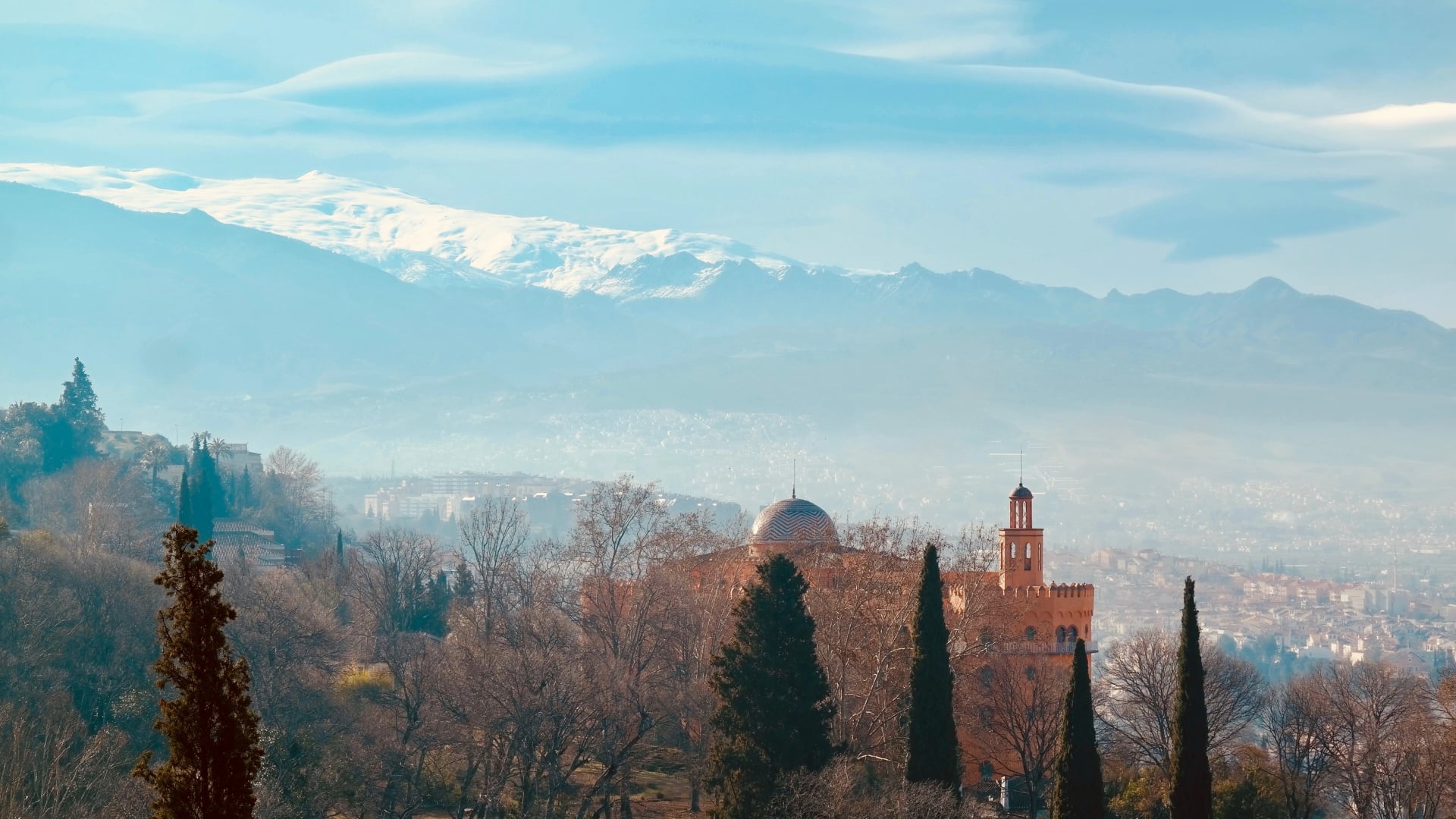 Snødekte Sierra Nevada fra Alhambra de Grenada