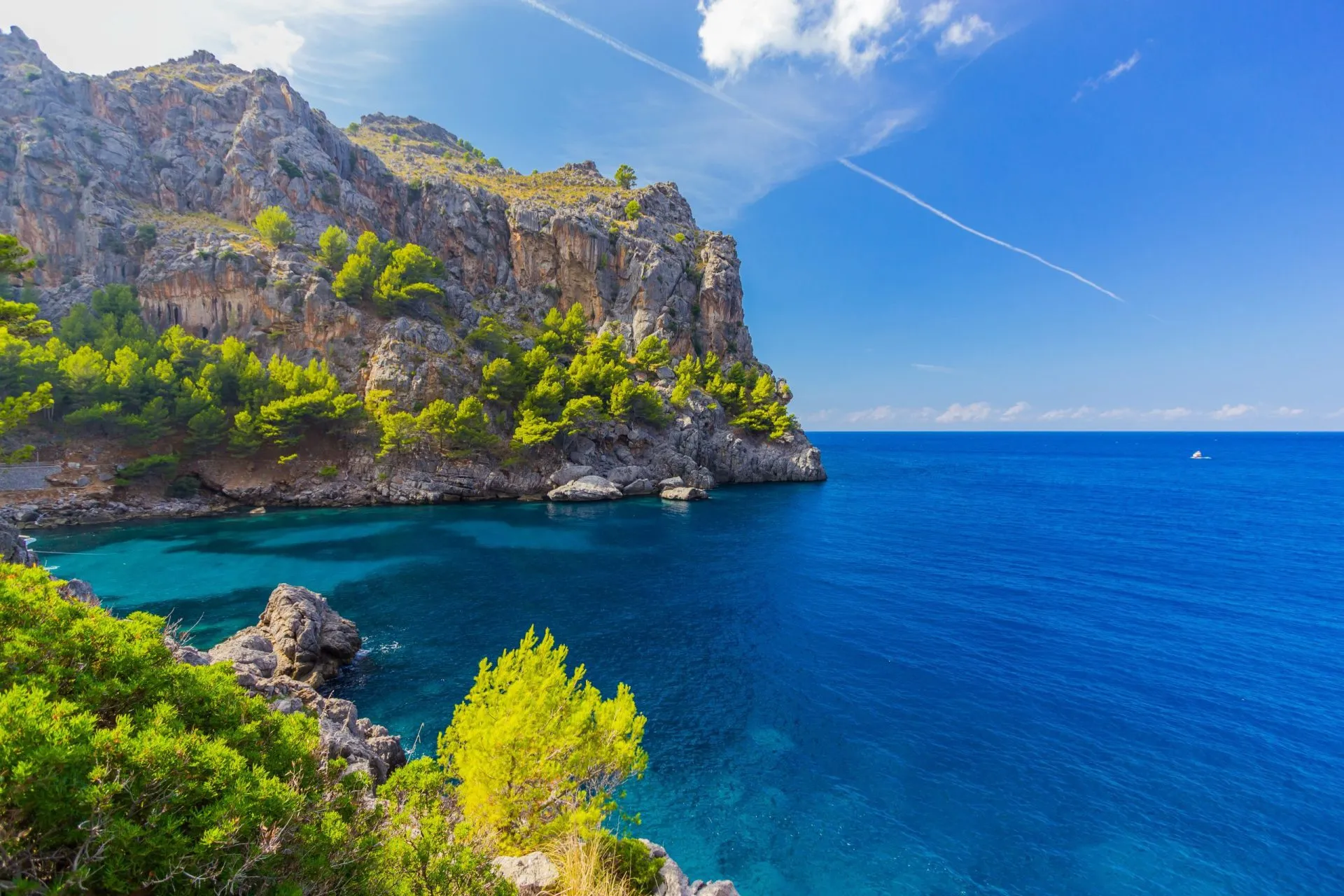 Vacker utsikt över Sa Calobra på ön Mallorca, Spanien