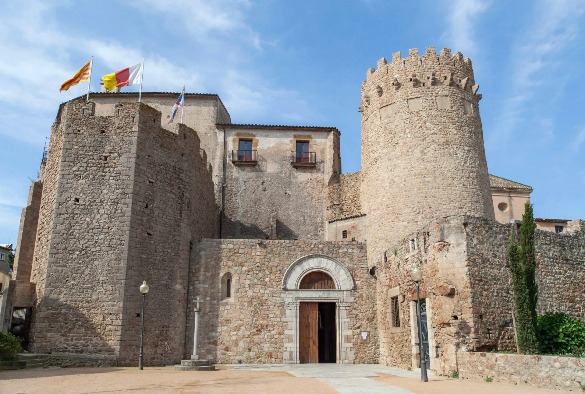 Benediktinerkloster, middelalderligt byggeri, Sant Feliu de Guixols, Costa Brava, Girona-provinsen, Catalonien, Spanien.