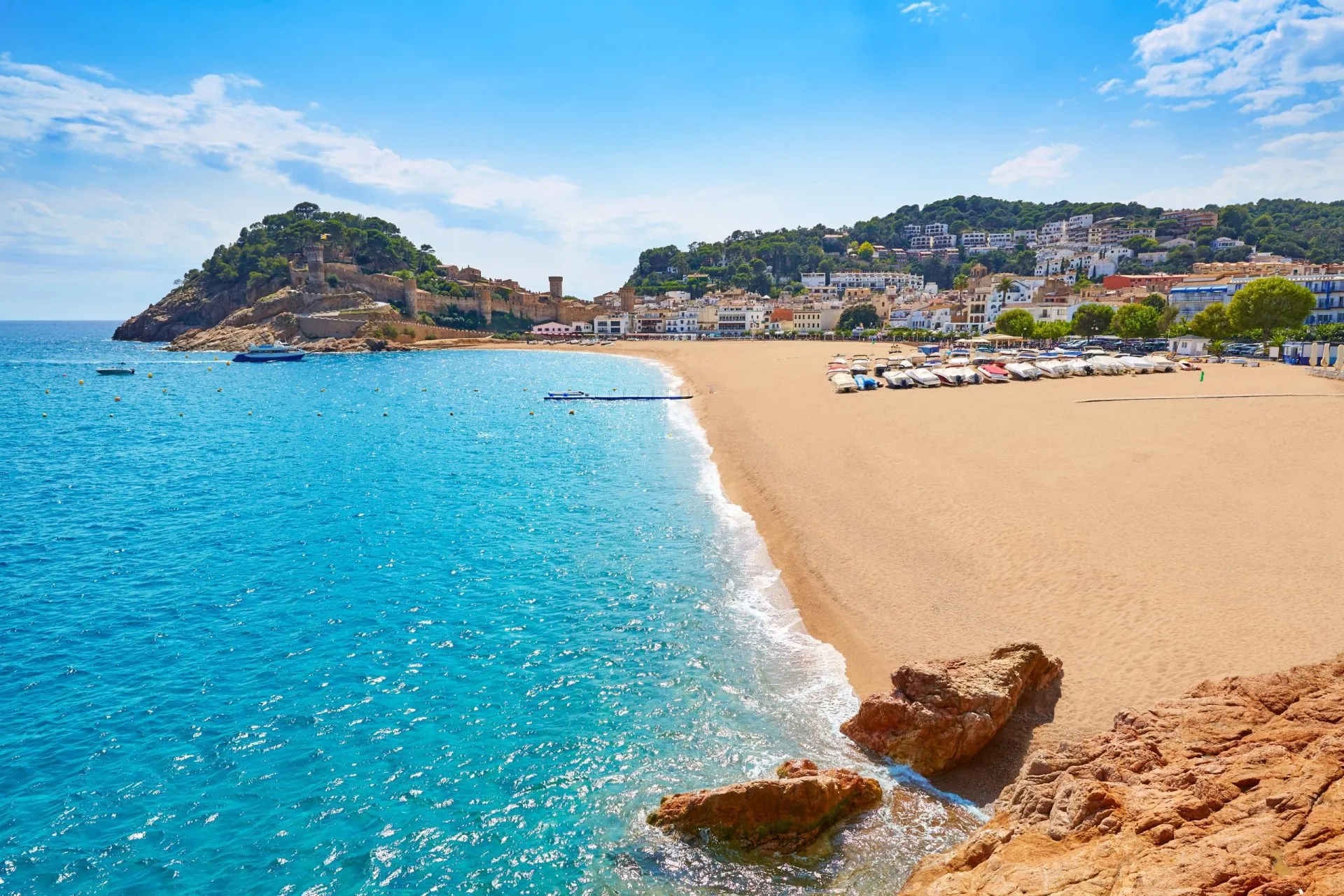 Tossa de Mar-stranden på Costa Brava i Katalonia